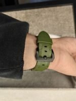 ساعه منpanerai luminor تعمل بعدادات بلون اسود وسير زيتي من المطاط