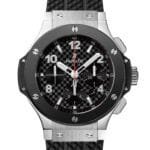 ساعه من Hublot تعمل بعدادات بلون اسود وسير اسود من المطاط