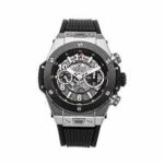 ساعه من Hublot تعمل بعدادات بلون ازرق وسير ازرق من المطاط