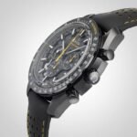 ساعه من OMEGA 007 تعمل بعدادات بلون اسود وسير جلد اسود