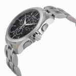 ساعه من tissot تعمل بعدادات بلون اسود وسير فضى من المعدن
