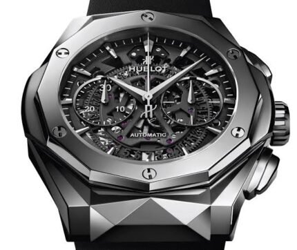 ساعه منHUBLOT تعمل بعدادات بلون اسود وسير اسود من المطاط