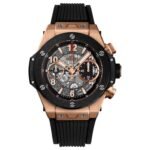 ساعه من Hublot تعمل بعدادات بلون اسود وسير اسود من المطاط