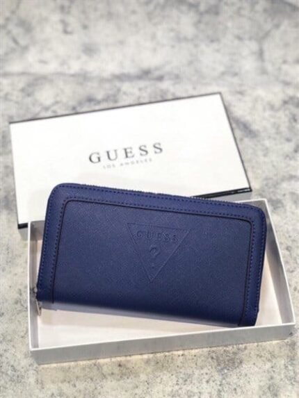 محفظة Guess جلد طبيعي ازرق للنساء