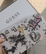 محفظة Guess جلد طبيعي للنساء