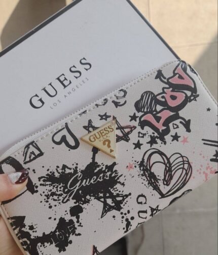 محفظة Guess جلد طبيعي للنساء