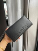 محفظة Calvin Klein للنساء جلد طبيعي اسود اصلية