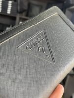 محفظة Guess جلد طبيعي اسود للنساء