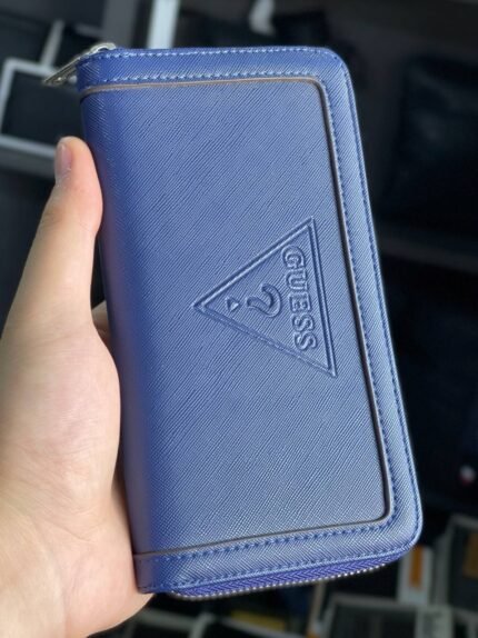 محفظة Guess جلد طبيعي ازرق للنساء