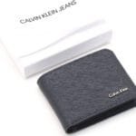 محفظة Calvin Klein جلد طبيعي اسود