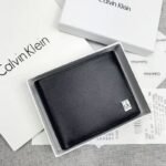 محفظة Calvin Klein جلد طبيعي اسود