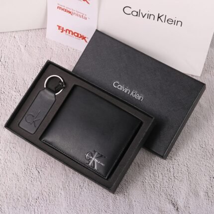 محفظة Calvin Klein جلد طبيعي اسود