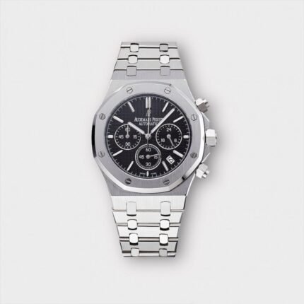 ساعةِAudemars Piguet تعمل بعدادات بلون اسود  وسير فضى من المعدن