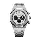 ساعة ِAudemars Piguet تعمل بعدادات بلون رصاصى وسيرفضى من المعدن
