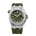 ساعةِAudemars Piguet تعمل بعدادات بلون اخضر  وسير اخضر  من المطاط