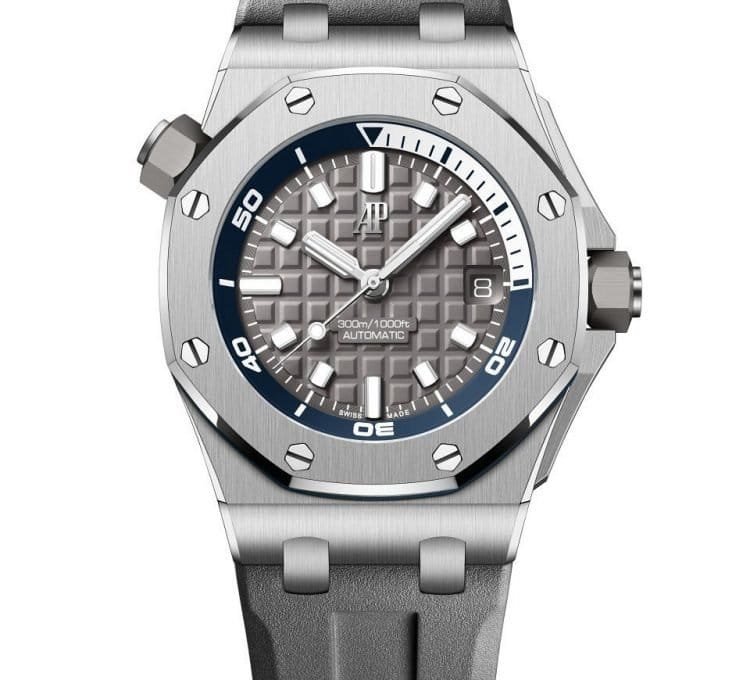 ساعه منِAudemars Piguet تعمل بعدادات بلون رمادي وسير رمادي من المطاط ساعه منِAudemars Piguet تعمل بعدادات بلون رمادي وسير رمادي من المطاط