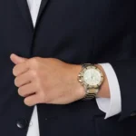 ساعة امبريو ارماني استيك معدن – فخامة فضي × ذهبي بإطلالة راقية - الصورة 13